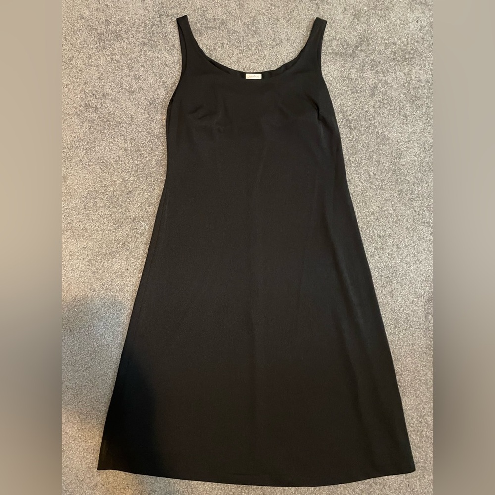 Black Sleeveless Dress